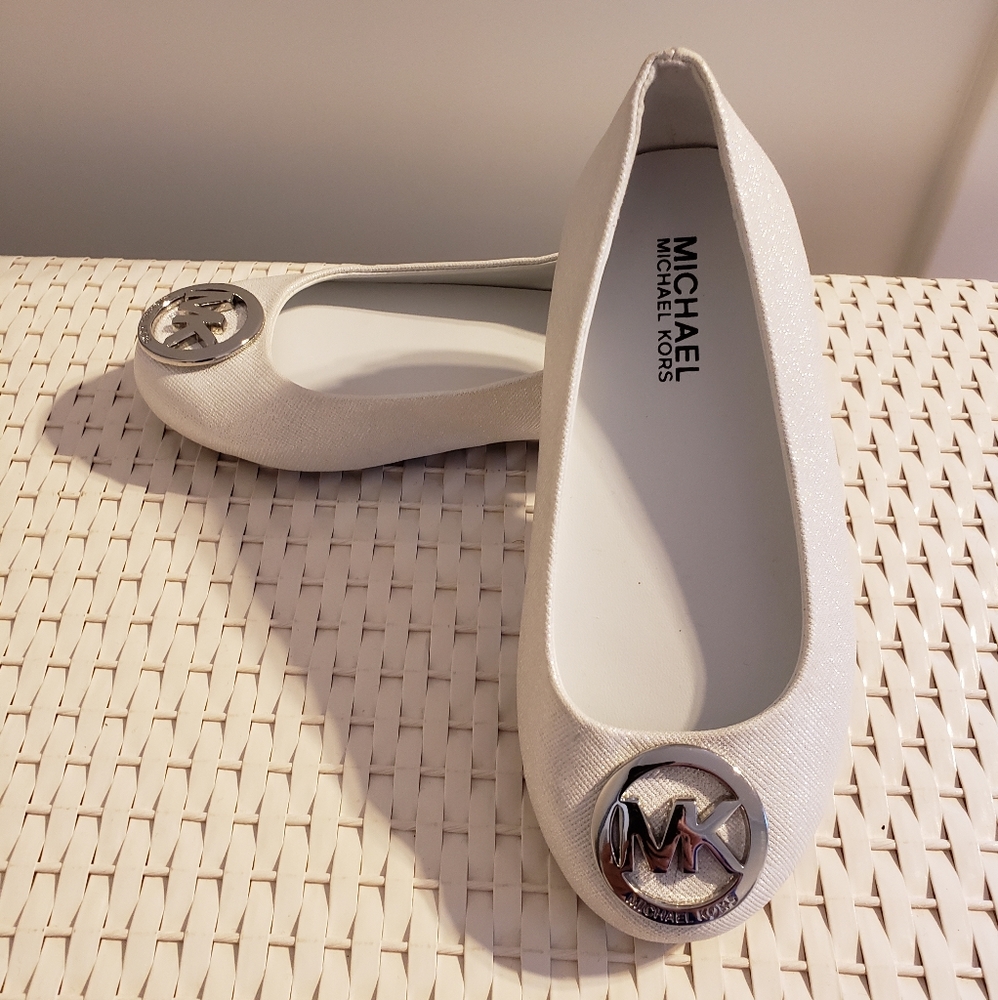 Michael Kors Toddler Girl Shoes - size 8
